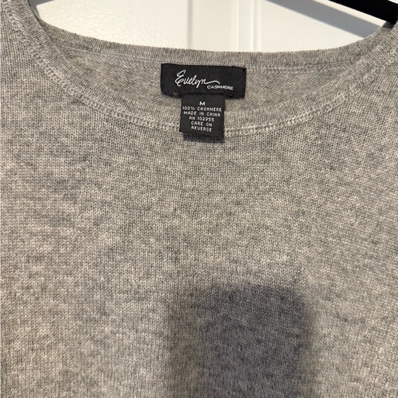 Gray Short Sleeve 100% Cashmere Top - Picture 4 of 4